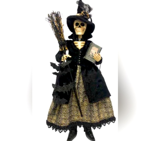 27” Golden Touch Skeleton Lady Witch - Picture 10 of 10